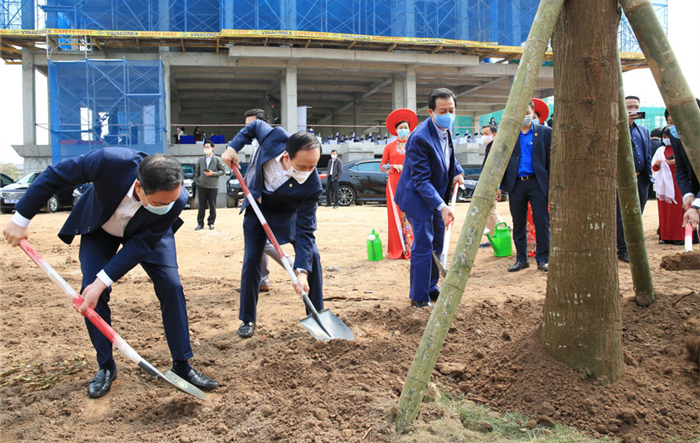 Đồng chí Nguyễn Ngọc Tuấn dự phát động ''Tết trồng cây đời đời nhớ ơn Bác Hồ'' tại ngành Tòa án
