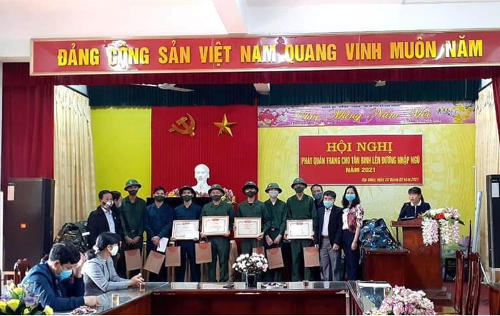Huyện Thạch Thất động viên thanh niên trúng tuyển nghĩa vụ quân sự năm 2021