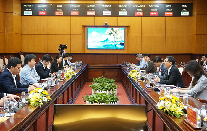 Tham quan, khảo sát xây dựng mô hình thành phố thông minh cho Hà Nội 