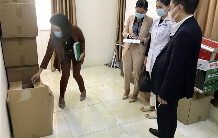 Phó Bí thư Thường trực Huyện ủy Sóc Sơn Nguyễn Nam Hà  kiểm tra công tác phòng, chống dịch bệnh Covid-19 tại xã Hồng Kỳ