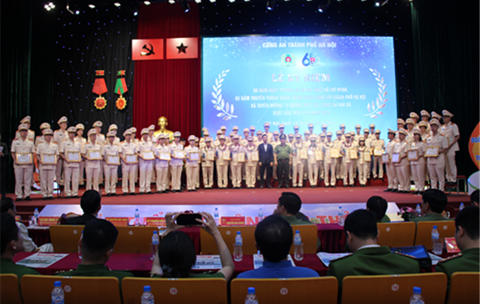 Công an Hà Nội: Tuyên dương 10 gương mặt trẻ xuất sắc tiêu biểu năm 2020
