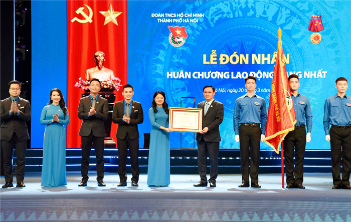 Lòng yêu nước và lý tưởng cách mạng là chìa khóa mở ra cánh cửa tương lai