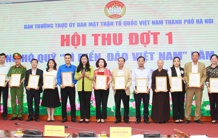 Hội thu đợt 1 ủng hộ Quỹ ''Vì biển, đảo Việt Nam''
