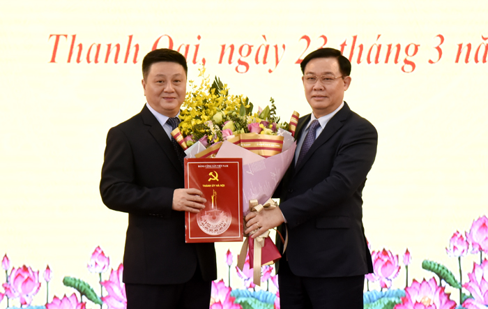 Đồng chí Bùi Hoàng Phan giữ chức vụ Bí thư Huyện ủy Thanh Oai