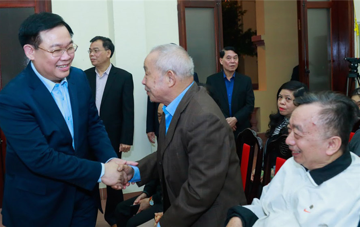 Đồng chí Vương Đình Huệ và 8 người ứng cử được cử tri nơi  cư trú tín nhiệm giới thiệu ứng cử đại biểu Quốc hội khoá XV