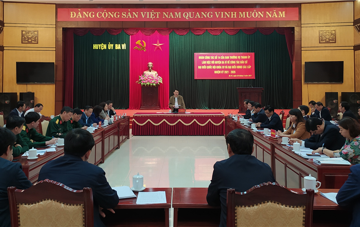  Đoàn công tác số 14 của Ban Thường vụ Thành ủy làm việc với Huyện Ba Vì về công tác bầu cử