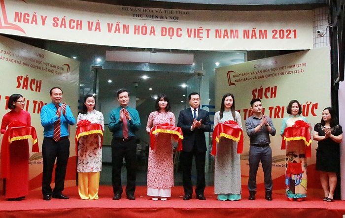 “Sách - Bầu trời tri thức” 