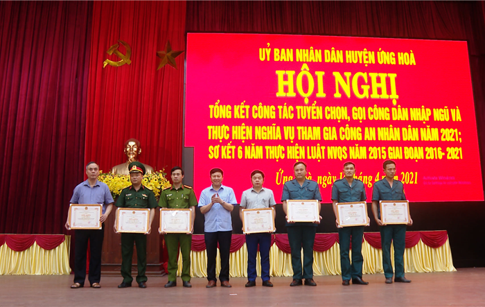 Huyện Ứng Hòa tổng kết công tác tuyển chọn và gọi công dân nhập ngũ năm 2021