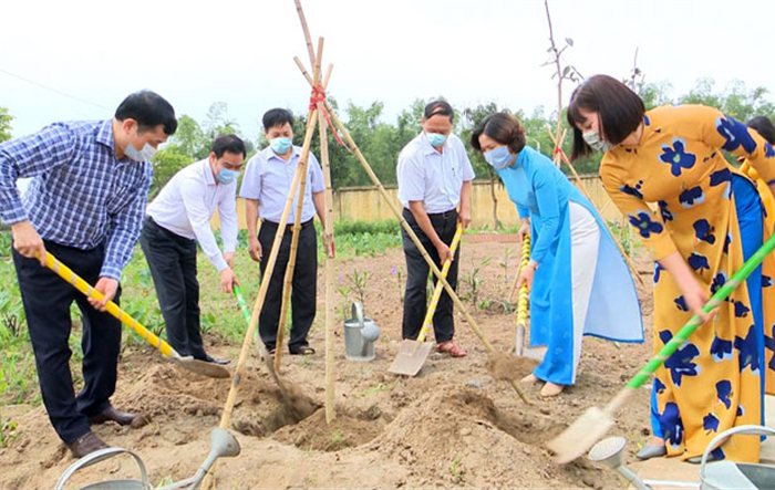 Đẩy mạnh học tập và làm theo tư tưởng, đạo đức, phong cách Hồ Chí Minh: Thường xuyên, liên tục, tự giác