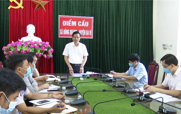 Bí thư Huyện ủy Ba Vì kiểm tra công tác bầu cử tại xã Đông Quang và xã Tiên Phong