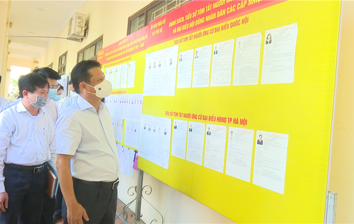 Trưởng Ban Tổ chức Thành ủy kiểm tra công tác chuẩn bị bầu cử tại huyện Hoài Đức
