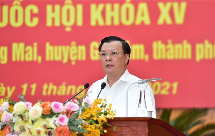 Bí thư Thành ủy Hà Nội Đinh Tiến Dũng và người ứng cử tại tiếp xúc cử tri Đơn vị bầu cử số 4