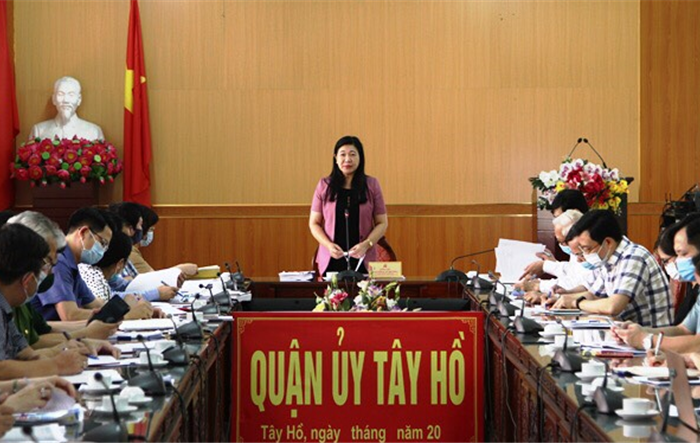 Chủ tịch Ủy ban MTTQ Việt Nam Thành phố kiểm tra công tác bầu cử và công tác phòng, chống dịch Covid-19 tại quận Tây Hồ