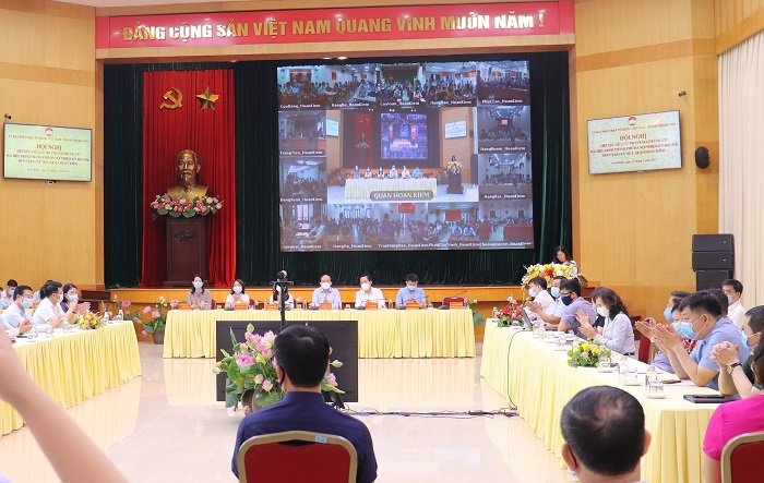 Ứng cử viên đại biểu HĐND thành phố tiếp xúc cử tri quận Hoàn Kiếm