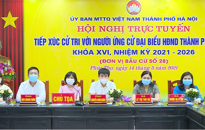 Ứng viên đại biểu HĐND thành phố Hà Nội tiếp xúc cử tri huyện Phúc Thọ