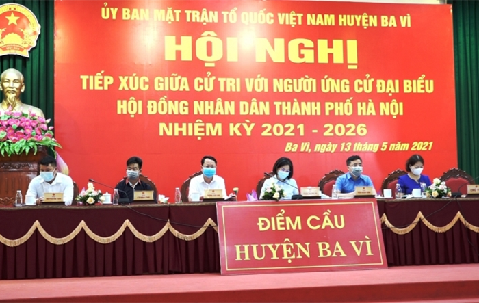 Người ứng cử đại biểu HĐND Thành phố tiếp xúc cử tri tại Đơn vị bầu cử số 30 - huyện Ba Vì