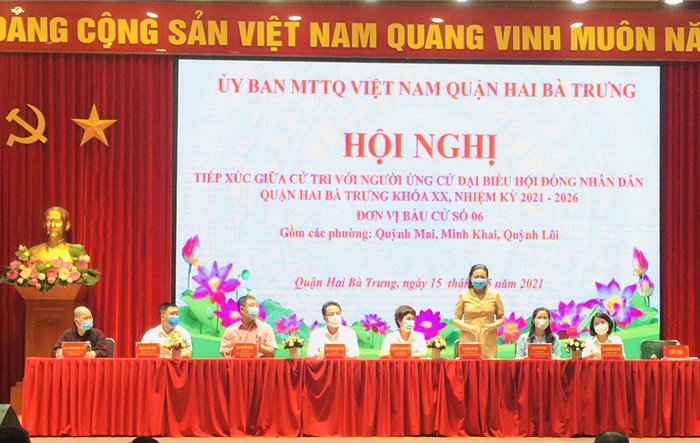 Người ứng cử HĐND quận Hai Bà Trưng khoá XX, nhiệm kỳ 2021-2026 tiếp xúc cử tri trên địa bàn Quận