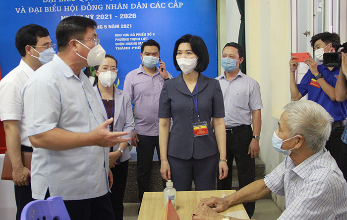 Kiểm tra công tác bầu cử tại quận Hoàng Mai và huyện Ứng Hòa