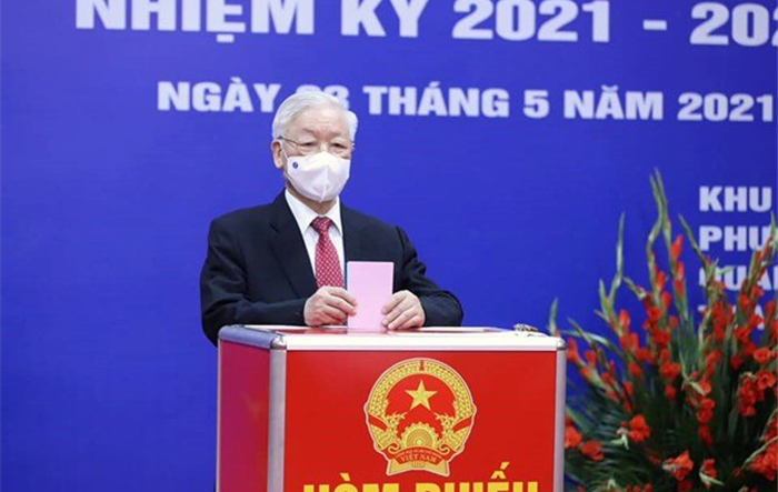 Hình ảnh lãnh đạo Đảng, Nhà nước, thành phố Hà Nội và cử tri Thủ đô tham gia bầu cử