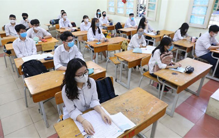 Hà Nội: Học sinh lớp 9 và lớp 12 không ra khỏi Thành phố 