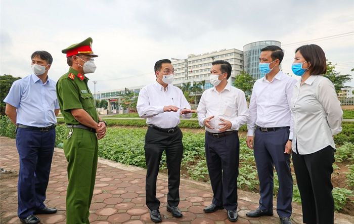 Cách ly Bệnh viện Bệnh Nhiệt đới Trung ương cơ sở Kim Chung, không để lây lan ra cộng đồng
