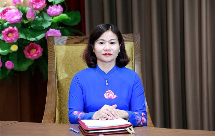 Bài 3:  Đổi mới mạnh mẽ tư duy, đề cao trách nhiệm nêu gương  trong học tập, làm theo tấm gương Bác
