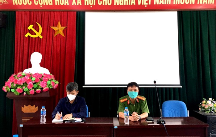 Gia Lâm họp khẩn ứng phó với dịch Covid-19