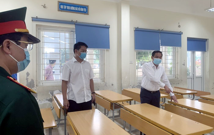 Phó Chủ tịch Thường trực UBND Thành phố kiểm tra công tác chuẩn bị thi vào lớp 10 THPT tại quận Hà Đông