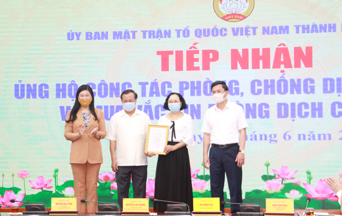 Hà Nội: Tiếp nhận hơn 20 tỷ đồng ủng hộ mua vắc-xin và phòng, chống dịch Covid-19