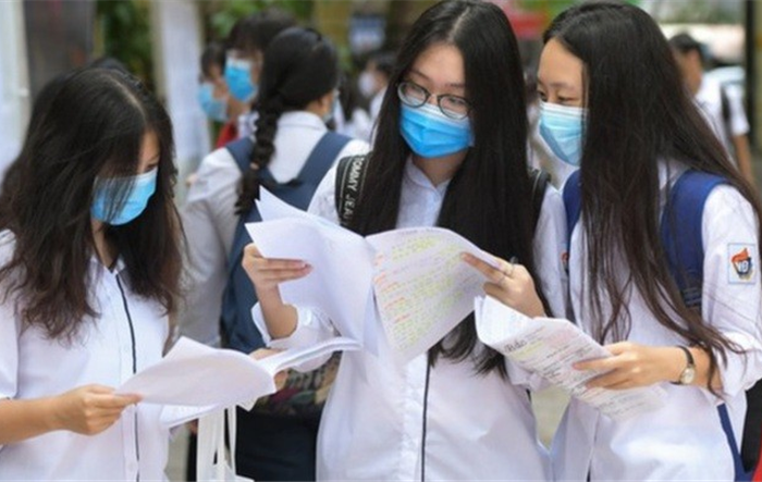 Sáng nay (12-6), hơn 93.000 thí sinh Hà Nội bước vào kỳ thi lớp 10