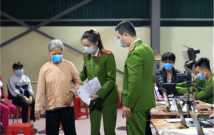 "Chiến dịch" thắm đượm tình quân dân