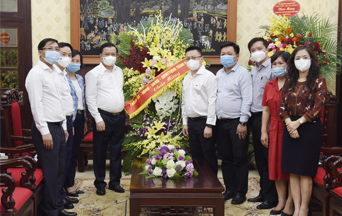 Bí thư Thành ủy Đinh Tiến Dũng chúc mừng Ngày Báo chí cách mạng Việt Nam