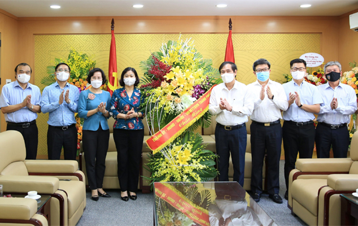 Phó Bí thư Thường trực Thành ủy Nguyễn Thị Tuyến chúc mừng Ngày Báo chí cách mạng Việt Nam