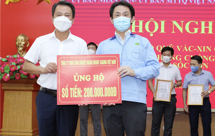 Huyện Sóc Sơn: 2,8 tỷ đồng ủng hộ Quỹ vắc-xin phòng Covid-19