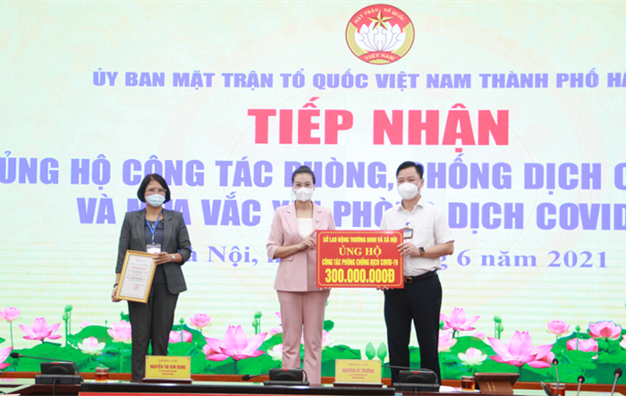 Tiếp nhận hơn 2 tỷ đồng ủng hộ mua vắc-xin và phòng, chống dịch Covid-19