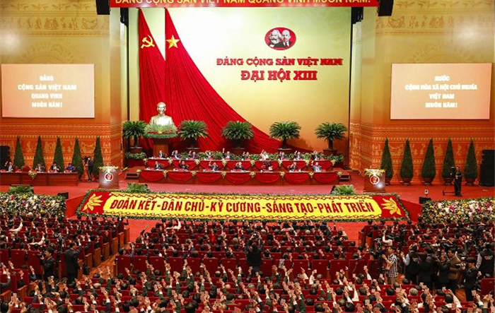 Thực hành dân chủ gắn với tăng cường kỷ luật kỷ cương của Đảng