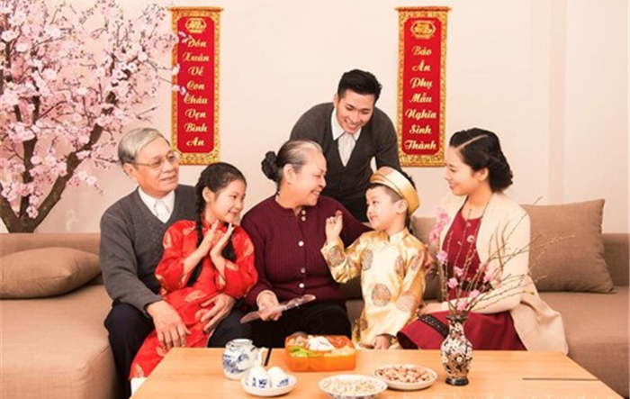 Xây dựng gia đình hạnh phúc, tạo nền tảng để xây dựng xã hội hạnh phúc là vấn đề hết sức hệ trọng của dân tộc ta