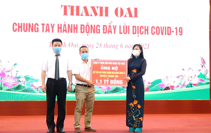 Thanh Oai tiếp nhận 10 tỷ 837 triệu đồng ủng hộ Quỹ vắc xin phòng, chống dịch Covid-19