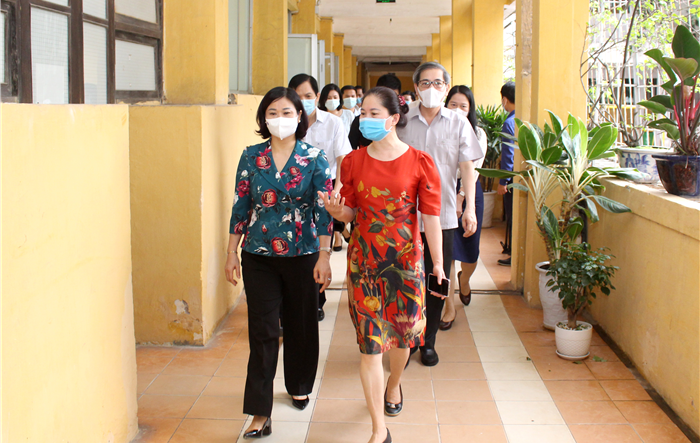 Phó Bí thư Thường trực Thành ủy kiểm tra công tác chuẩn bị thi tốt nghiệp THPT quốc gia năm 2021 tại quận Ba Đình