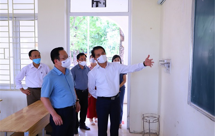Chủ nhiệm Uỷ ban Kiểm tra Thành uỷ kiểm tra công tác chuẩn bị kỳ thi tốt nghiệp THPT năm 2021 tại huyện Thạch Thất