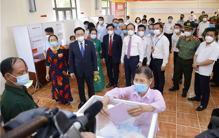Tư tưởng Hồ Chí Minh về vai trò của nhân dân trong xây dựng chính quyền