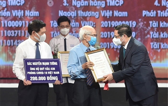 Không nhắm mắt phán liều như thế!