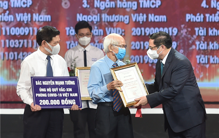 Từ “Quỹ Độc lập” đến “Quỹ Vaccine”: Nơi hội tụ ý Đảng lòng dân