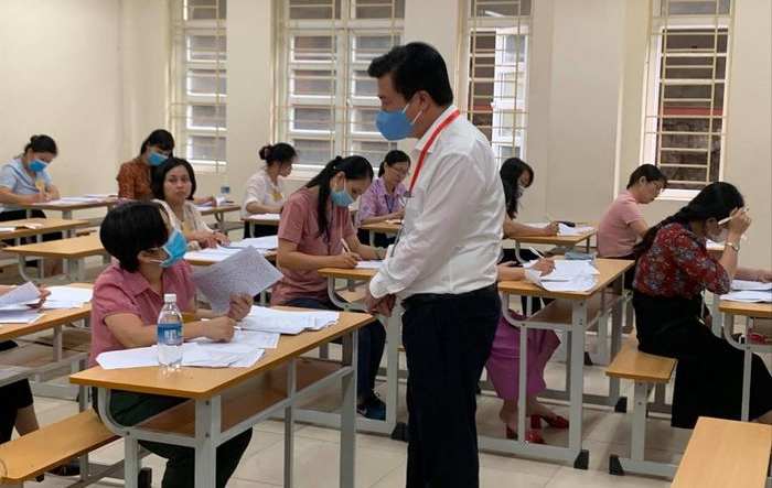 Chuẩn bị phương án tổ chức kỳ thi tuyển sinh vào 10 THPT năm 2021-2022 trong điều kiện phòng, chống dịch của Thành phố