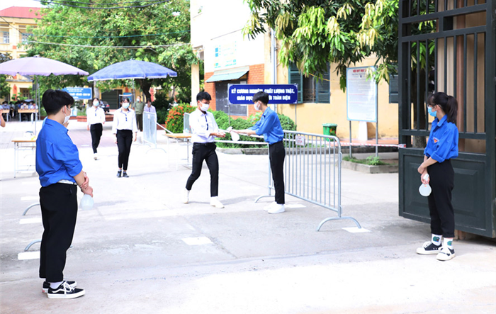 Tăng cường kiểm tra, giám sát công tác phòng, chống dịch và tổ chức kỳ thi tốt nghiệp trung học phổ thông năm 2021