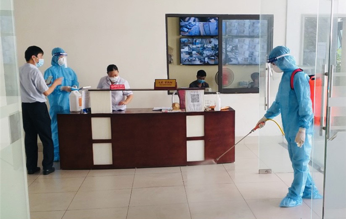 Quận Thanh Xuân khẩn trương truy vết các trường hợp liên quan đến 2 ca dương tính với vi rút SARS-CoV-2
