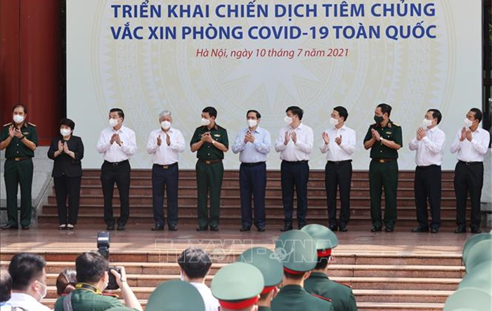 Phát động chiến dịch tiêm chủng lớn nhất lịch sử cho 75 triệu người dân Việt Nam