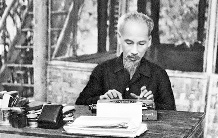 Học và làm theo tư tưởng, phong cách “nêu gương” của Chủ tịch Hồ Chí Minh