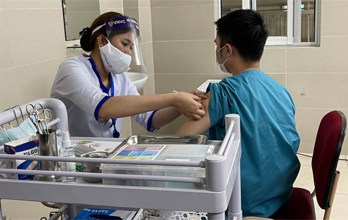 Chuẩn bị phương án sẵn sàng triển khai chiến dịch tiêm vắc xin quy mô lớn