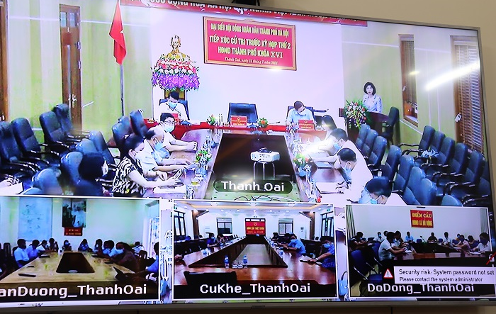 Đồng chí Phùng Thị Hồng Hà tiếp xúc cử tri tại huyện Thanh Oai
